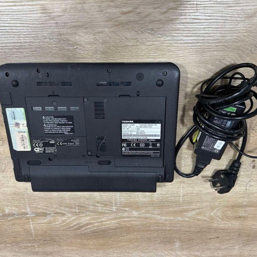 Toshiba NB200-10P Compact Netbook used with Ubuntu Linux