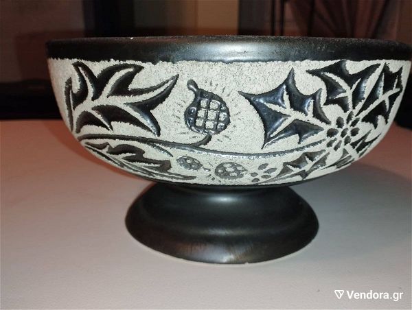  froutiera keramiki me skalisma  ( gravée)