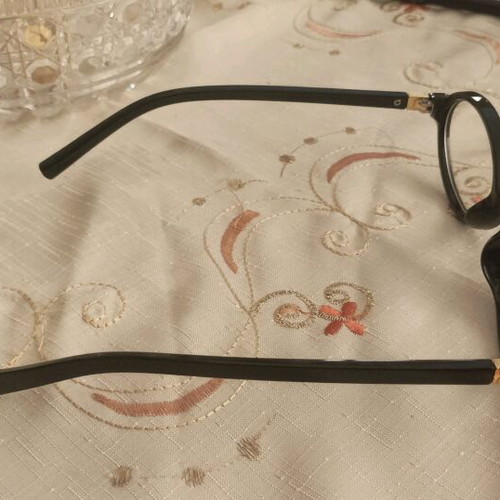 Glasses for style like new, 2 pairs