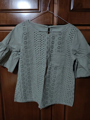 Blouse with lace front and elbow-length sleeves new, size S-M, 100% cotton