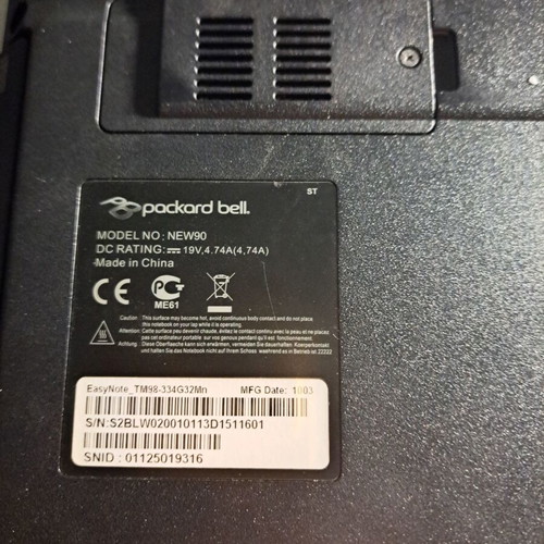 Packard Bell M330 i3 laptop like new with Windows 10 and 15.4" screen