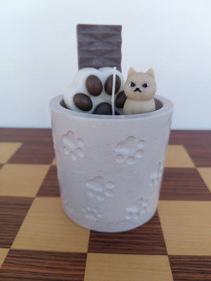 Handmade scented candle with porcelain container