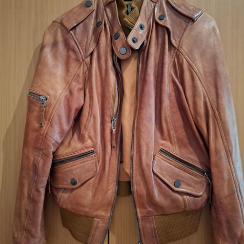 Toi&Moi leather jacket gold like new, size M