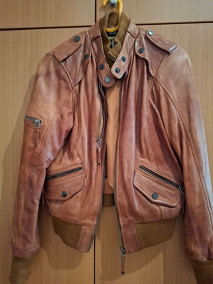 Toi&Moi leather jacket gold like new, size M