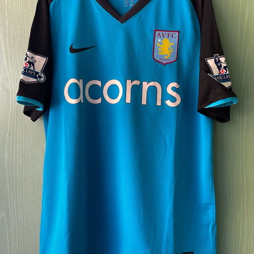 Heskey Aston Villa Jersey size medium like new, authentic