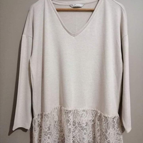 Beige pullover with lace L new, unworn