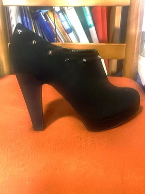 High-heeled shoes like new, synthetic velvet, size 39, black