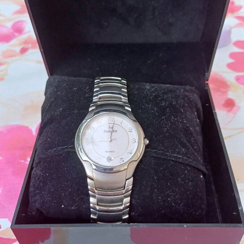 Men's handcuff watch like new with box