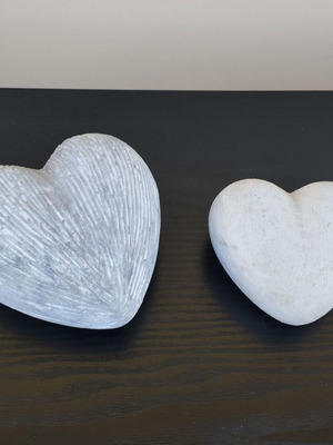 Table decor 3 hearts like new