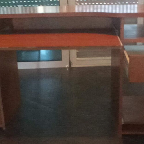 Desk used with dimensions 77x148x60 cm