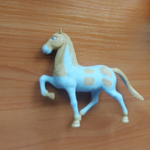 Horse figure that glows like new