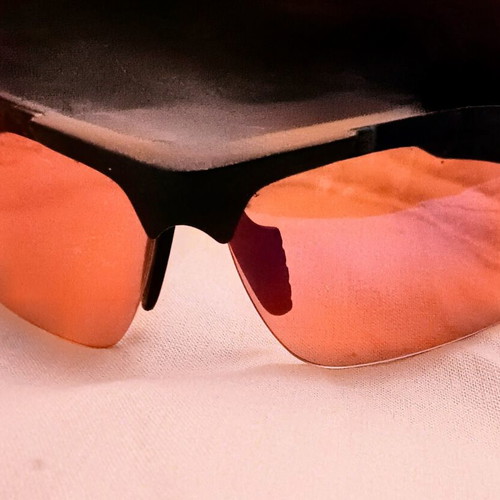 H&M Sports Sunglasses like new, black frame with purple mirror lens