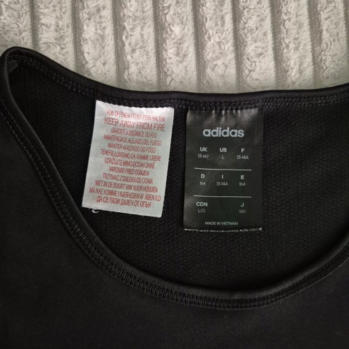 Adidas T-shirt black, like new, size S