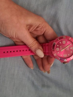 Waterproof watch pink used with silicone strap