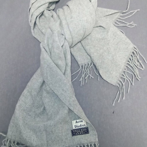 Acne Studios wool scarf like new, gray