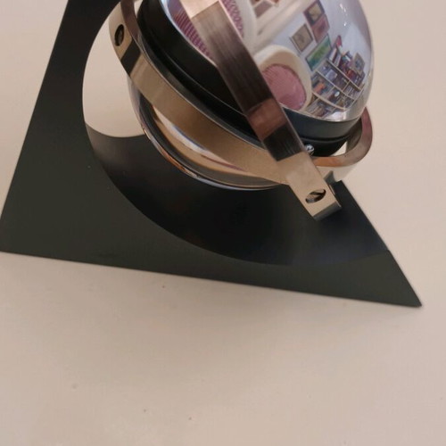 Decorative desk clock globe like new