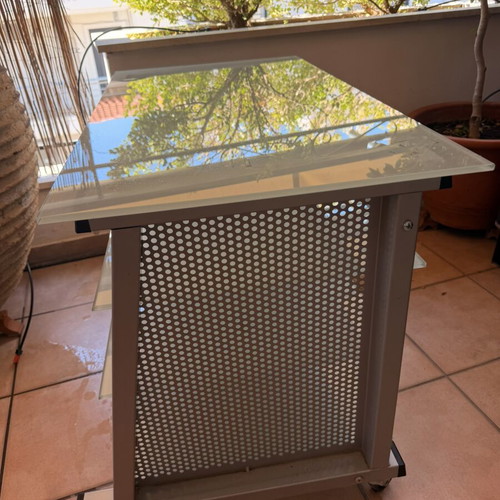 TV stand used, very good condition