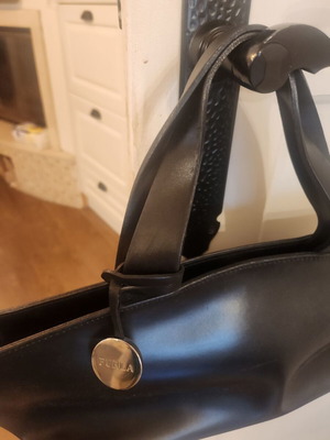 Furla small handbag like new, black