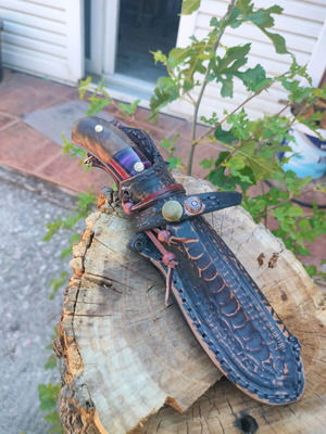 Handmade clip point hunting knife new with leather sheath