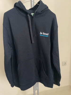 Black hooded sweatshirt Le Boat by JHK size M like new