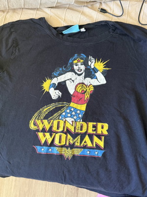Wonder Woman T-shirt, black, size S