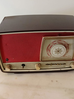 Siera radio used, vintage in excellent condition
