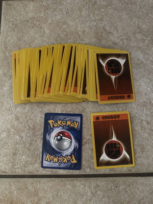 Κάρτες pokemon ENERGY συλλεκτικές 1999, σαν καινούργιο, πακέτο 85