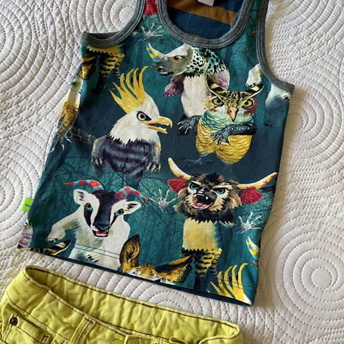 Molo cotton tank top and shorts set for boys 2-3 years like new, grey and yellow