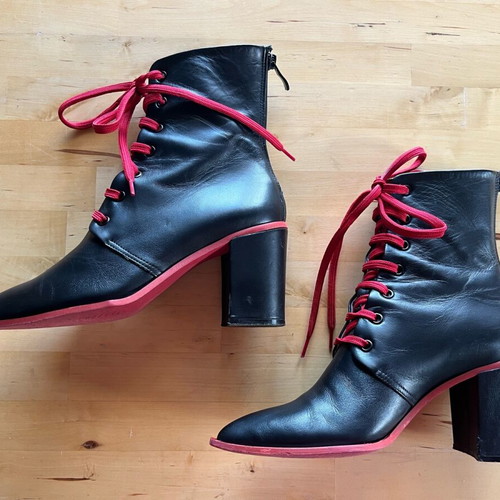 Black leather boots No36 Vavoulas used