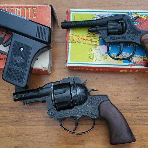 Collectible Retro Toy Pistols '60s-'70s Crescent Toys S-Agent Pilaz Pistolite like new