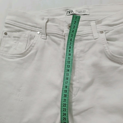 ZARA Men's White Slim Fit Pants Like New with Distressed Design