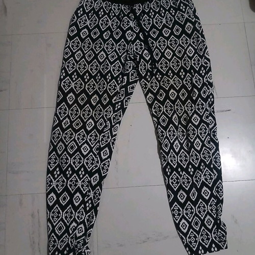 Terranova summer pants used, black and white