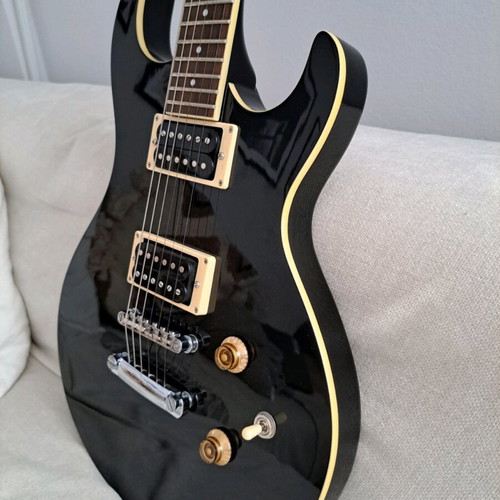 Electric guitar with Laney amplifier like new