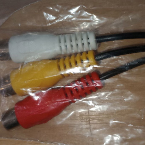Audio video cable adapter 3.5mm male to RCA 3x female new