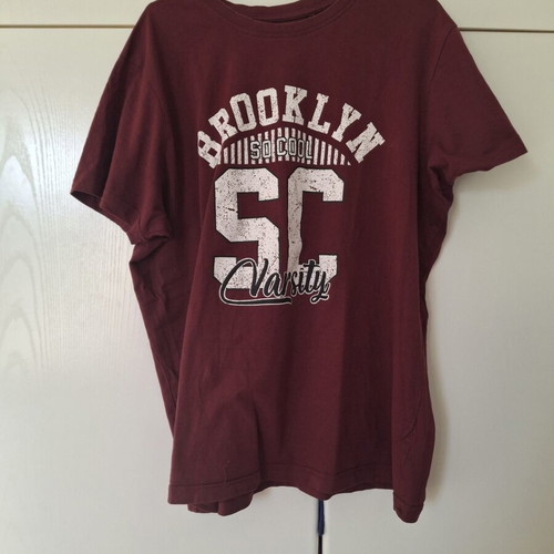 Men's Burgundy T-Shirt Brooklyn Varsity XL like new