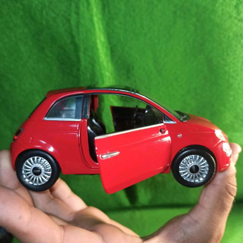 Fiat 500 used metal model 1/24 New Ray red