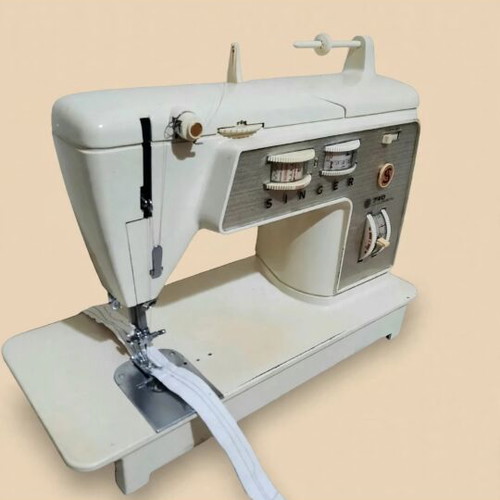 Singer 740 vintage sewing machine used with case and accessories