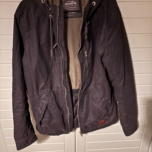 Jack & Jones jacket size M black with hood like new