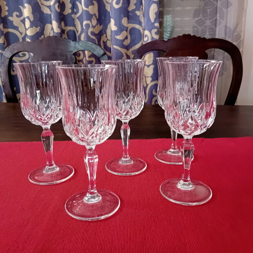 Set of four crystal wine glasses like new, 18 cm tall