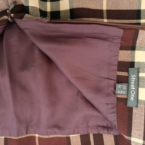 Checked skirt used, size M, quality fabric