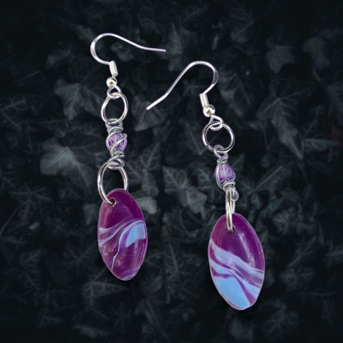 Oval earrings new with purple-blue marble effect, hypoallergenic
