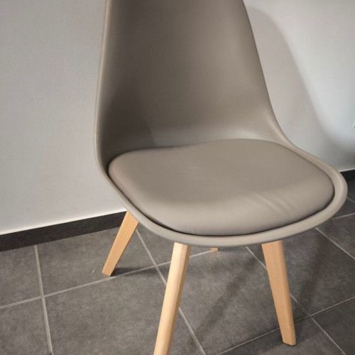 Chair gray comfortable, like new