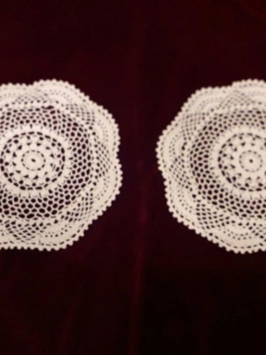Set of two crochet doilies unused, ecru color, 0.20 m diameter each