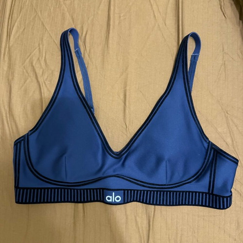Alo yoga sports bra like new, size M, black and blue