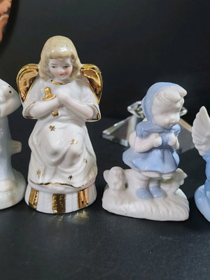 Set of 4 new collectible vintage porcelain figurines from Japan