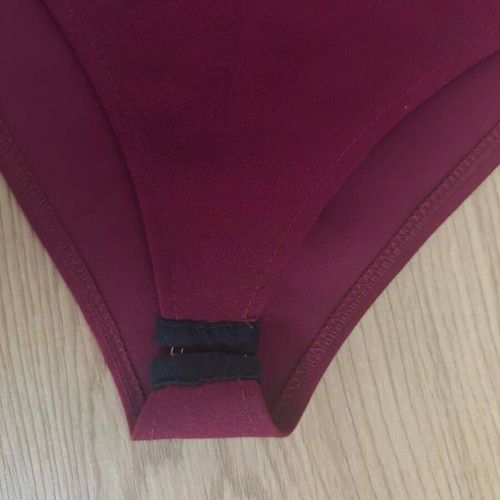 Burgundy bodysuit like new with neckline, size S