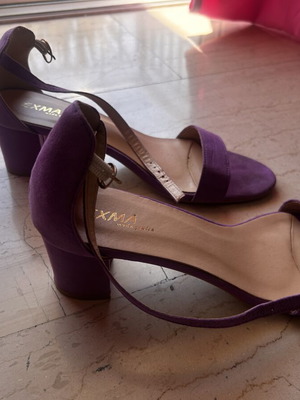 EXMA purple block heel pumps size 41 like new