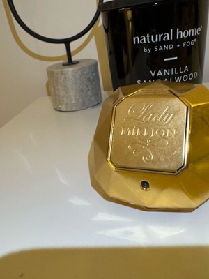 Lady Million perfume used