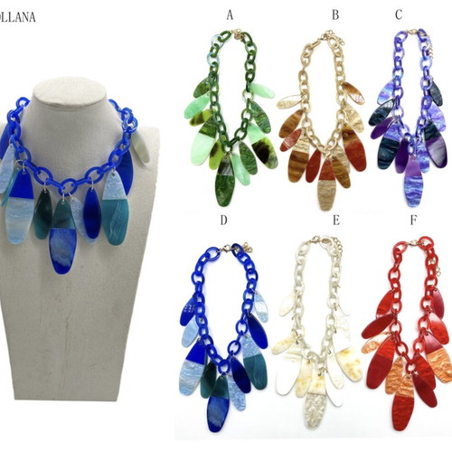 Necklace new multicolored