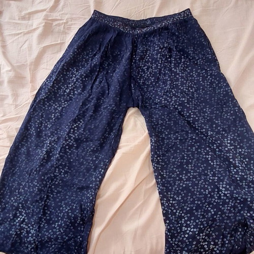 Boho pants with elastic waist used, blue with small flowers